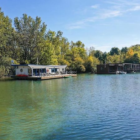 Ocarujuci Houseboat Na Dunaji Братислава Екстер'єр фото