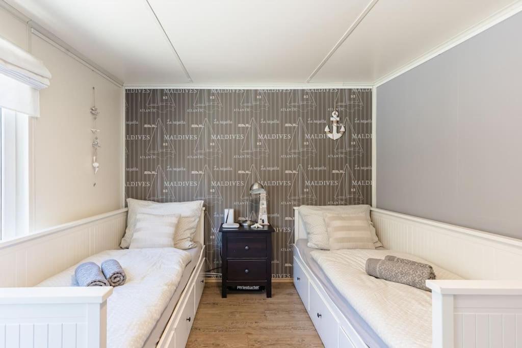 Ocarujuci Houseboat Na Dunaji Братислава Екстер'єр фото